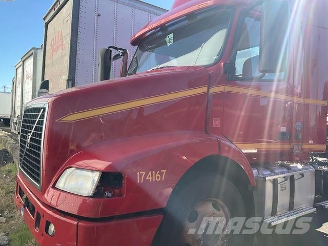 Volvo VNM42T Седельные тягачи