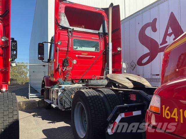 Volvo VNM42T Седельные тягачи