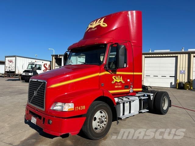 Volvo VNM42T Седельные тягачи
