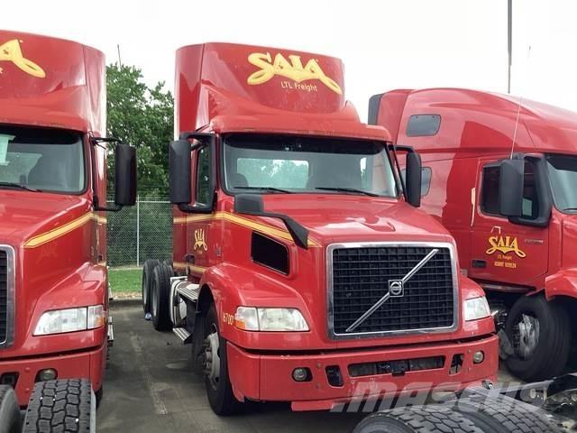 Volvo VNM64T Седельные тягачи