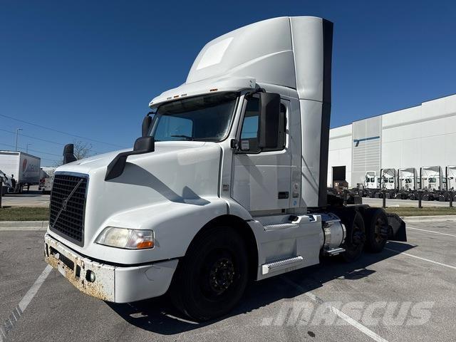 Volvo VNM64T Седельные тягачи