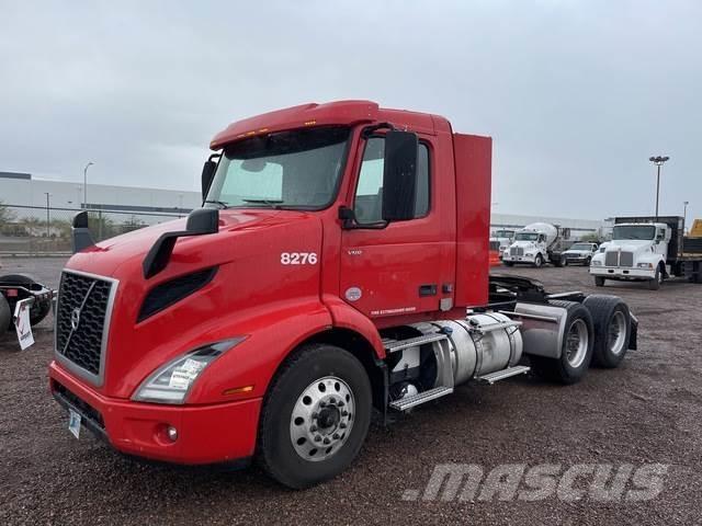 Volvo VNR Седельные тягачи