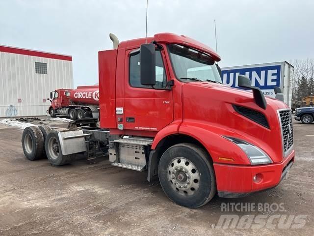 Volvo VNR Седельные тягачи