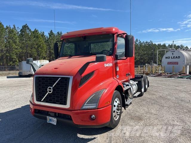 Volvo VNR Седельные тягачи