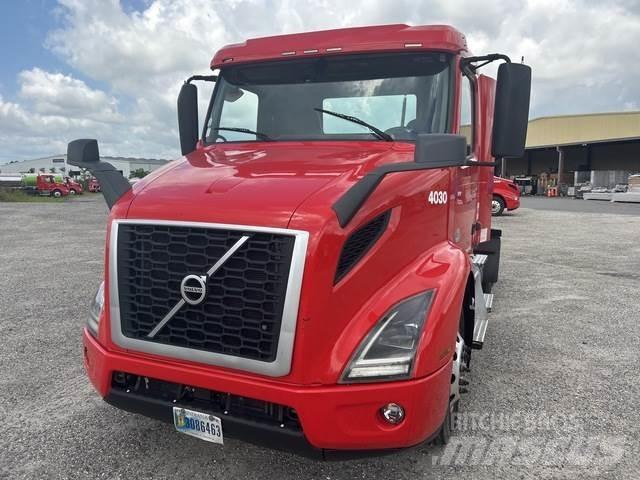 Volvo VNR Седельные тягачи