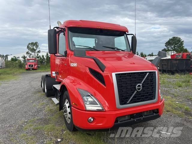 Volvo VNR Седельные тягачи