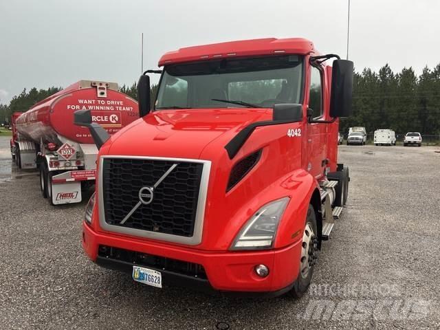 Volvo VNR Седельные тягачи