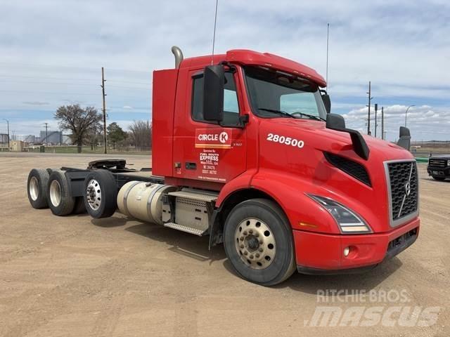 Volvo VNR Седельные тягачи