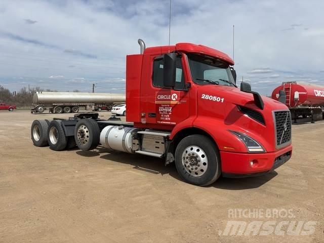 Volvo VNR Седельные тягачи