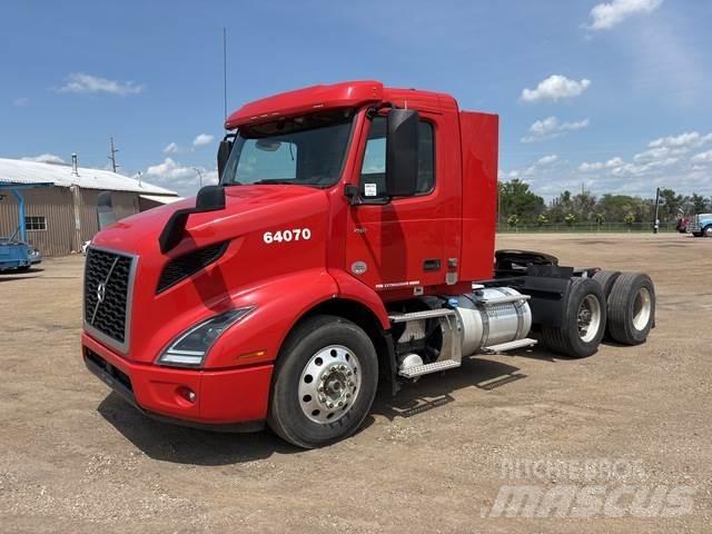 Volvo VNR Седельные тягачи
