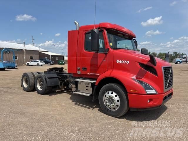 Volvo VNR Седельные тягачи