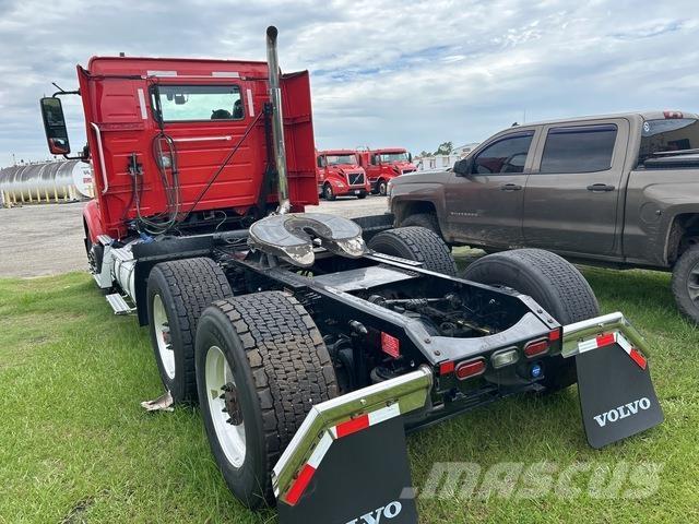 Volvo VNR Седельные тягачи