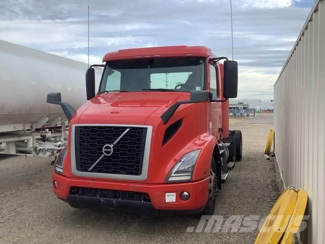 Volvo VNR Седельные тягачи