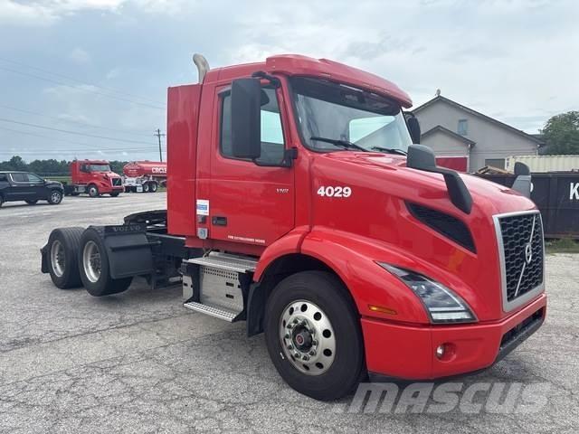 Volvo VNR Седельные тягачи
