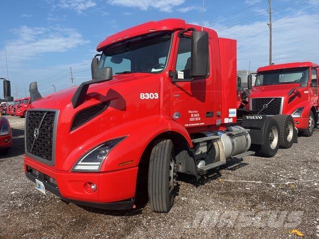 Volvo VNR Седельные тягачи