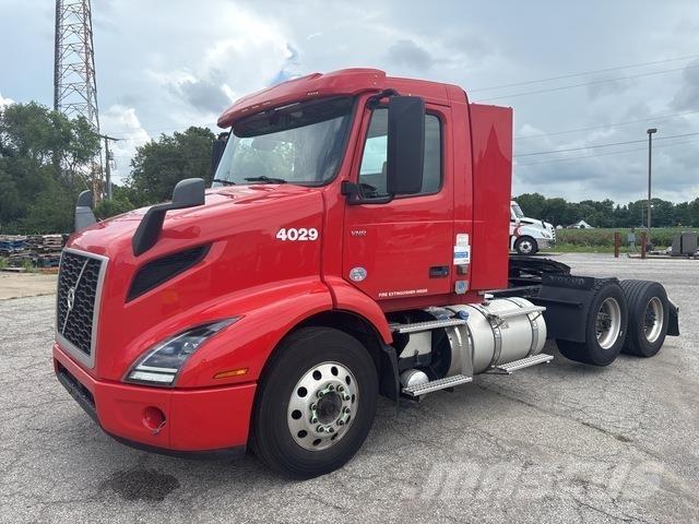 Volvo VNR Седельные тягачи