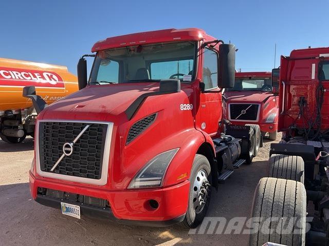 Volvo VNR Седельные тягачи