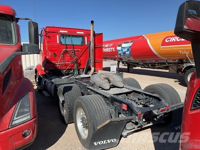 Volvo VNR Седельные тягачи