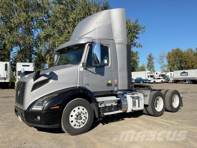 Volvo VNR 300 Седельные тягачи