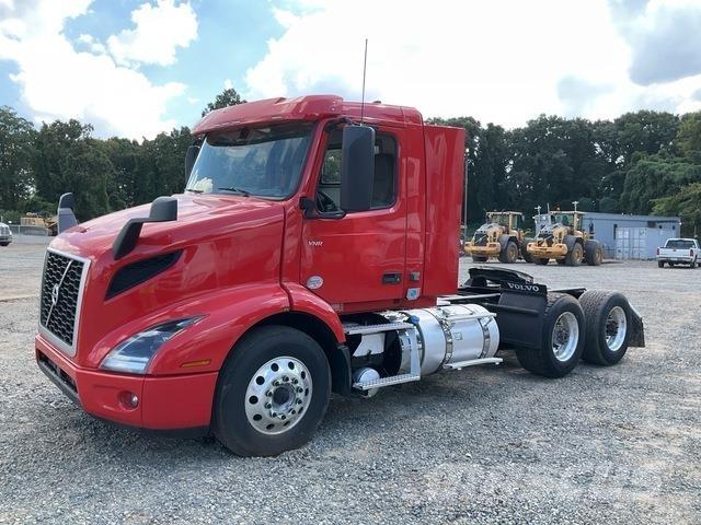Volvo VNR300 Седельные тягачи