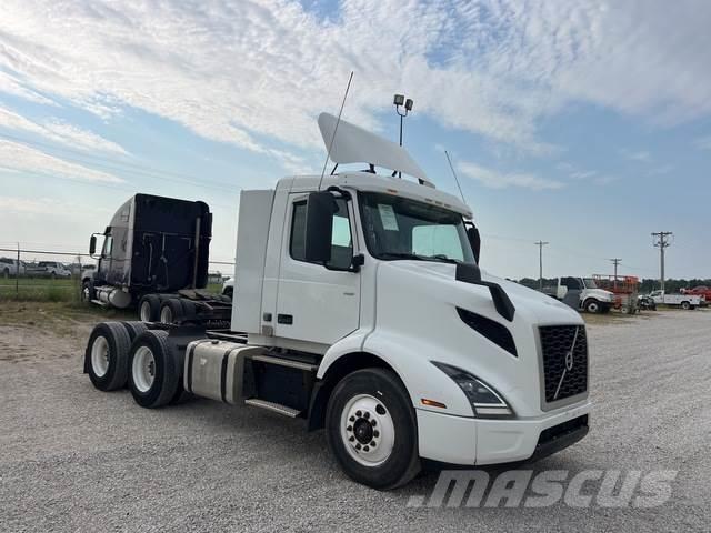 Volvo VNR64300 Седельные тягачи