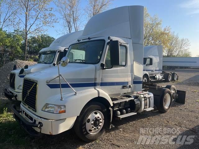 Volvo VNR64T Седельные тягачи