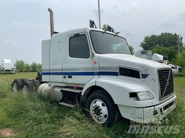 Volvo VNR64T Седельные тягачи