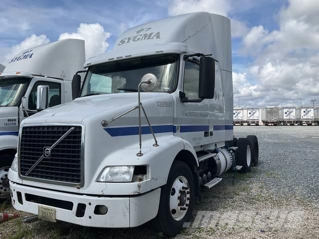 Volvo VNR64T Седельные тягачи