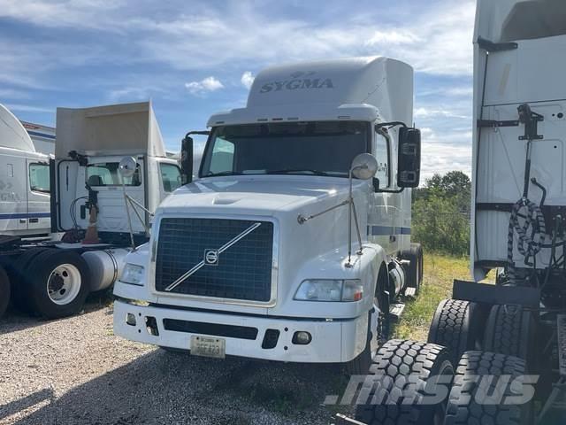 Volvo VNR64T Седельные тягачи