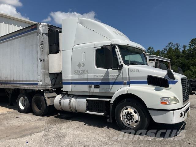 Volvo VNR64T Седельные тягачи