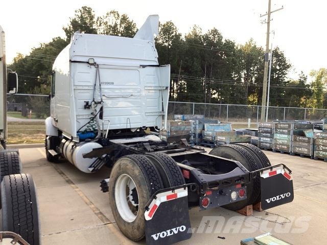 Volvo VNR64T Седельные тягачи