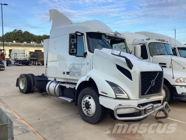 Volvo VNR64T Седельные тягачи