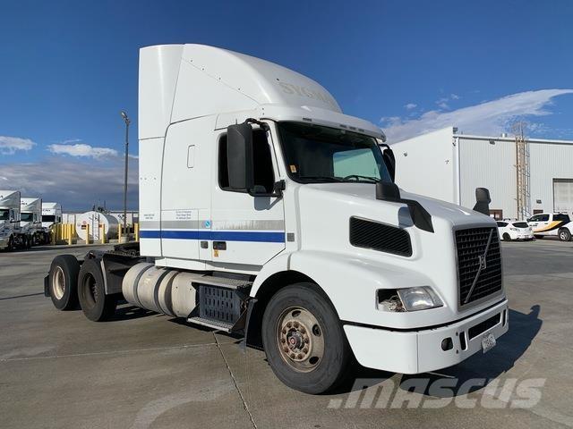 Volvo VNR64T Седельные тягачи