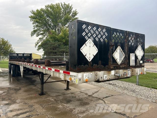 Wilson CF-900 Прицепы-платформы/боковая разгрузка