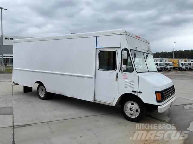 Workhorse W42 Цельнометаллический фургоны