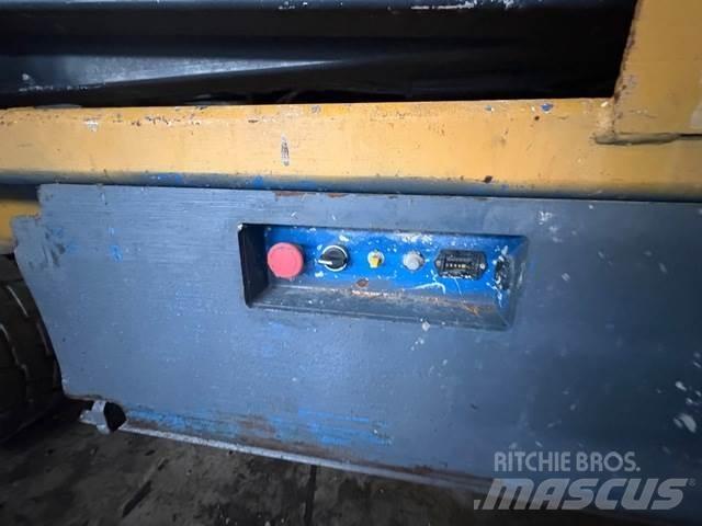 XCMG GTJZ10 Ножничные подъемники