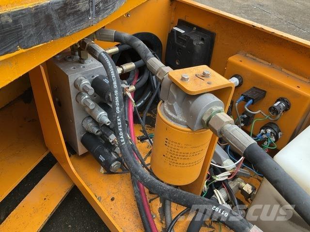 XCMG GTJZ1012 Ножничные подъемники