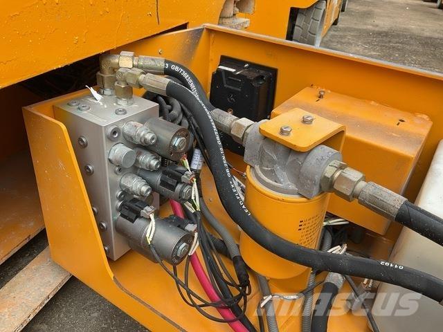 XCMG GTJZ1212 Ножничные подъемники
