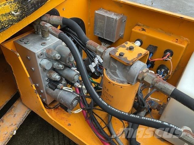 XCMG GTJZ1212 Ножничные подъемники