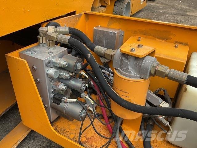 XCMG GTJZ1212 Ножничные подъемники