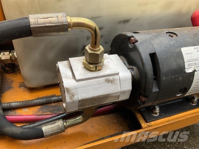 XCMG GTJZ1212 Ножничные подъемники