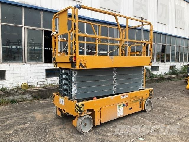 XCMG GTJZ1412 Ножничные подъемники
