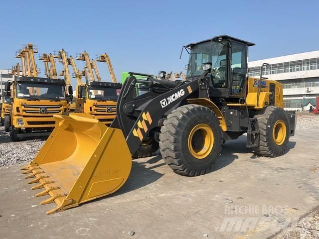 XCMG XC956 Фронтальные погрузчики