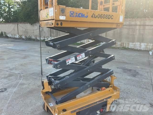 XCMG XG0608DC Ножничные подъемники