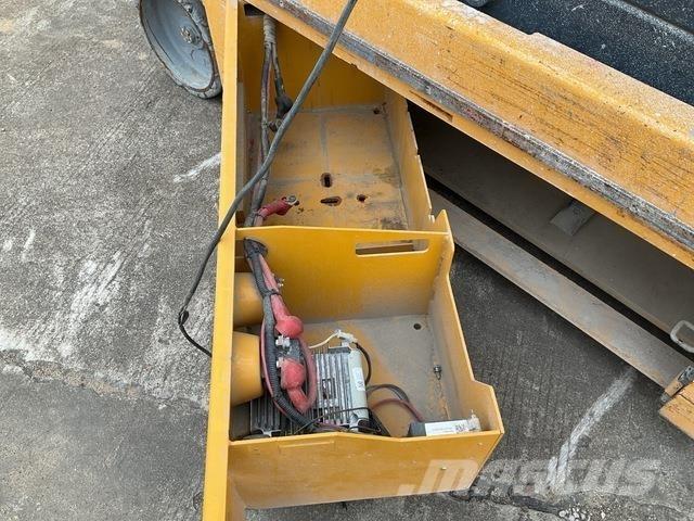 XCMG XG1008HD Ножничные подъемники