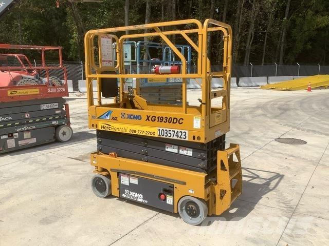 XCMG XG1930DC Ножничные подъемники