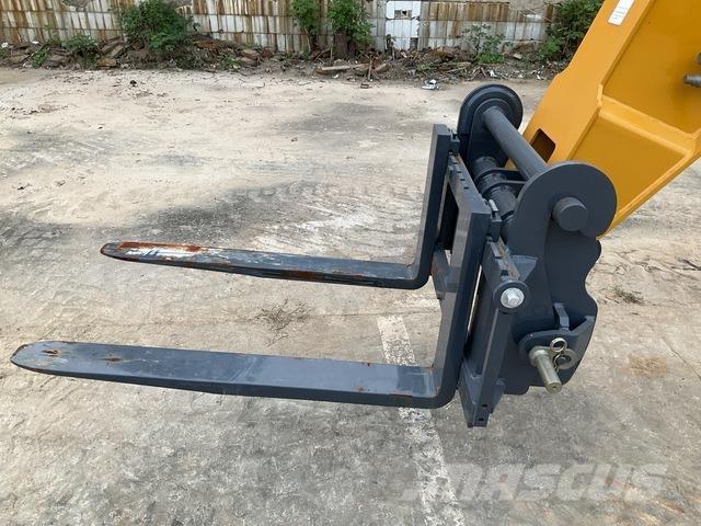 XCMG XT2506E Телескопические погрузчики