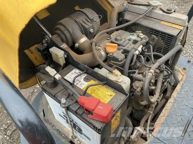 Yanmar C12R-B Гусеничные самосвалы