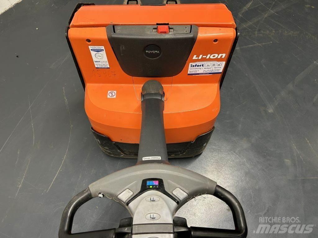 BT LWE200 Ручные электрические тележки