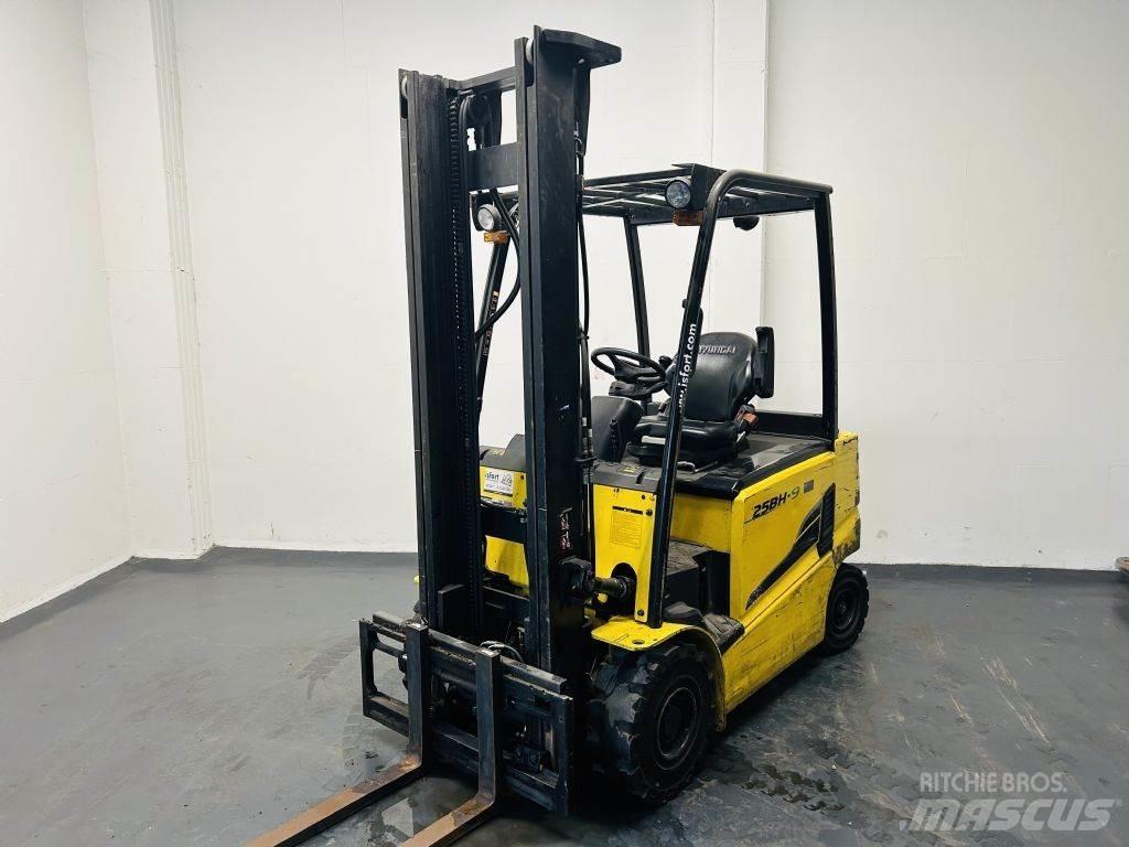 Hyundai 25BH-9 Электропогрузчики